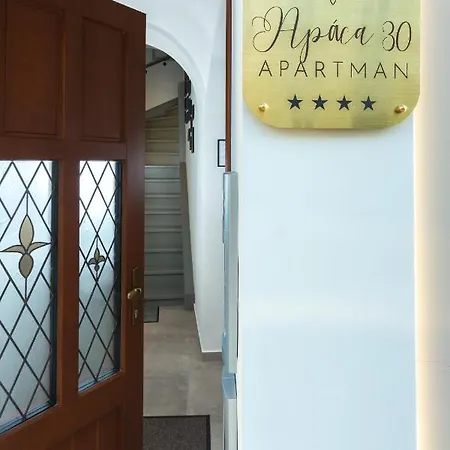 Appartement Apaca 30 **** Győr